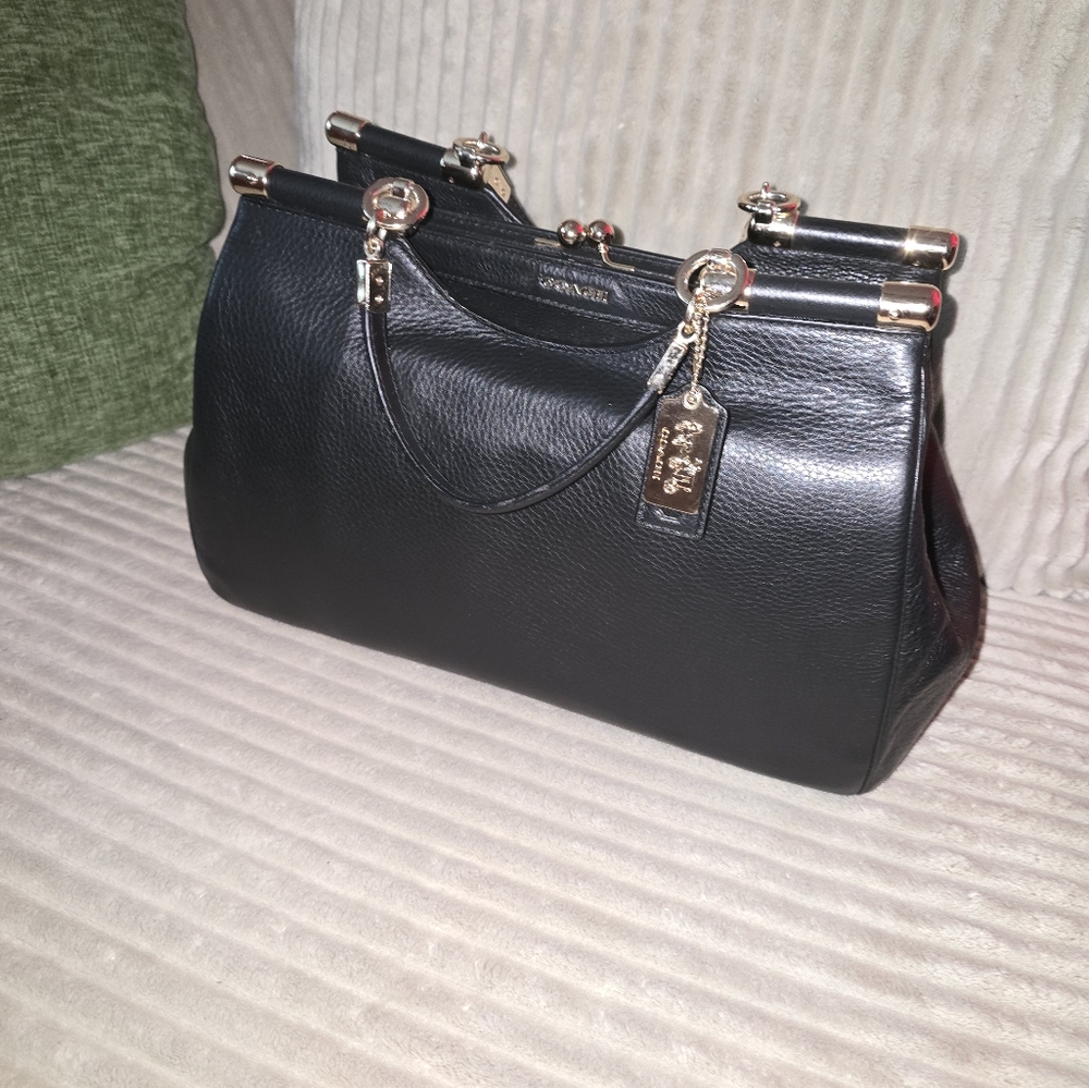 Coach Madison Carrie in Leather Light Gold Black